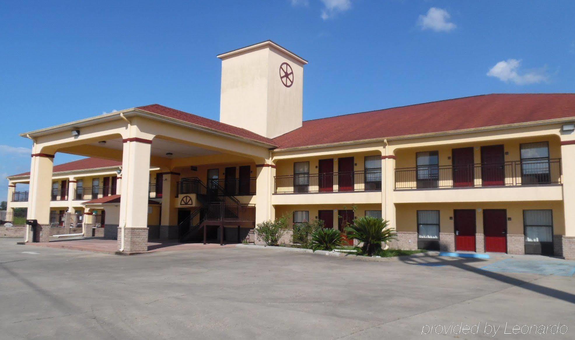 Oyo Hotel Lsu Порт Аллен Экстерьер фото